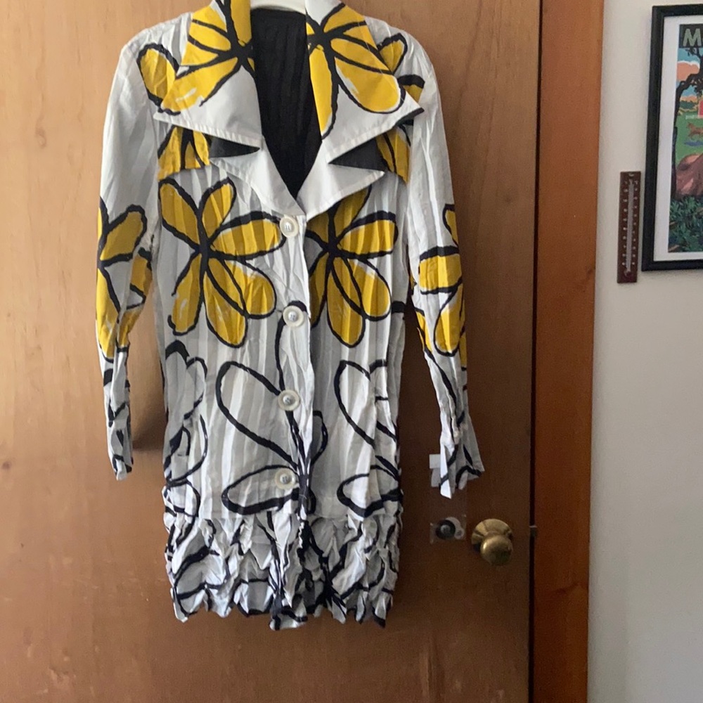 Women’s boutique light reversible jacket